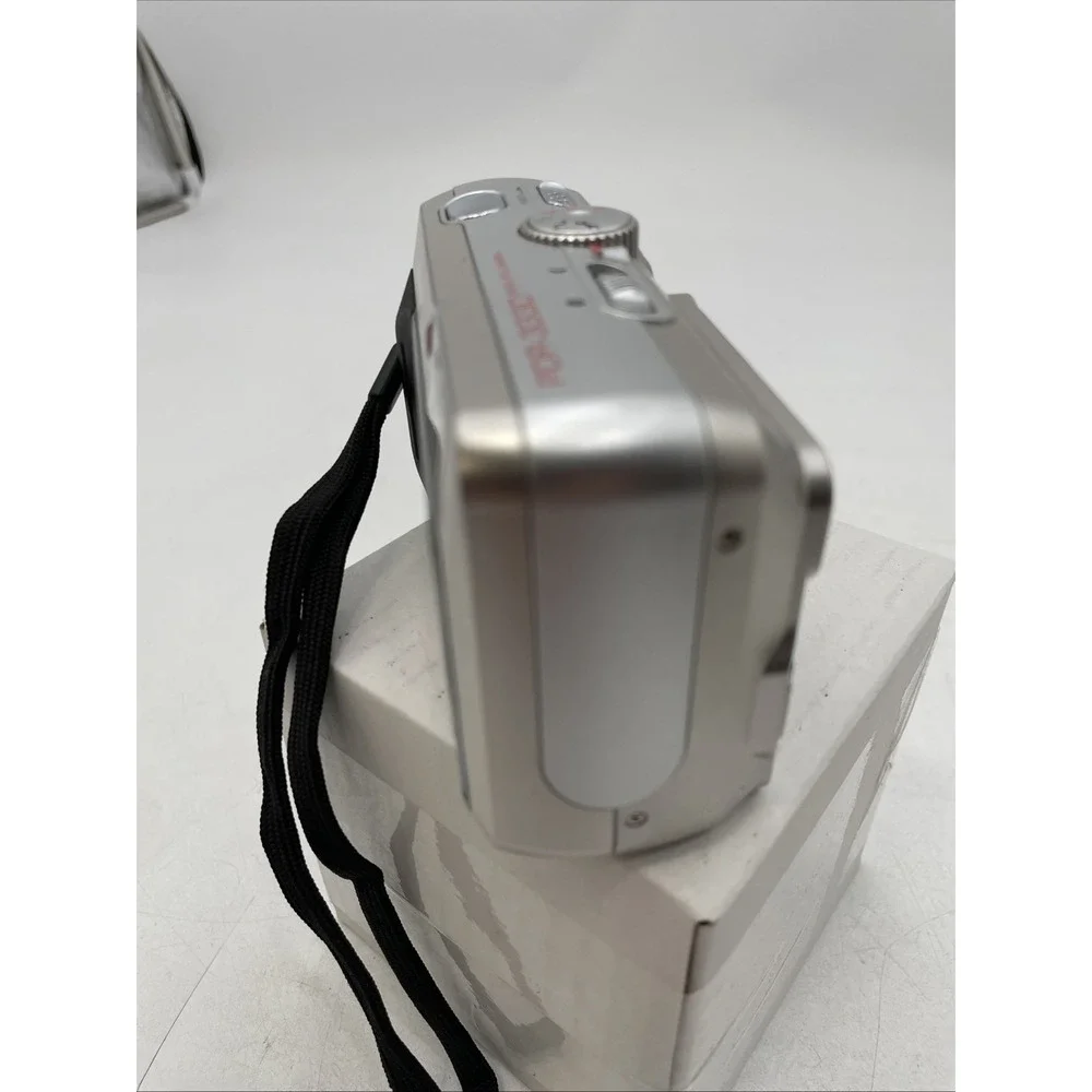 Toshiba PDR-3330 Digital Still Camera 3.2 MP 6X Zoom+Battery+Memory Card+Manuals